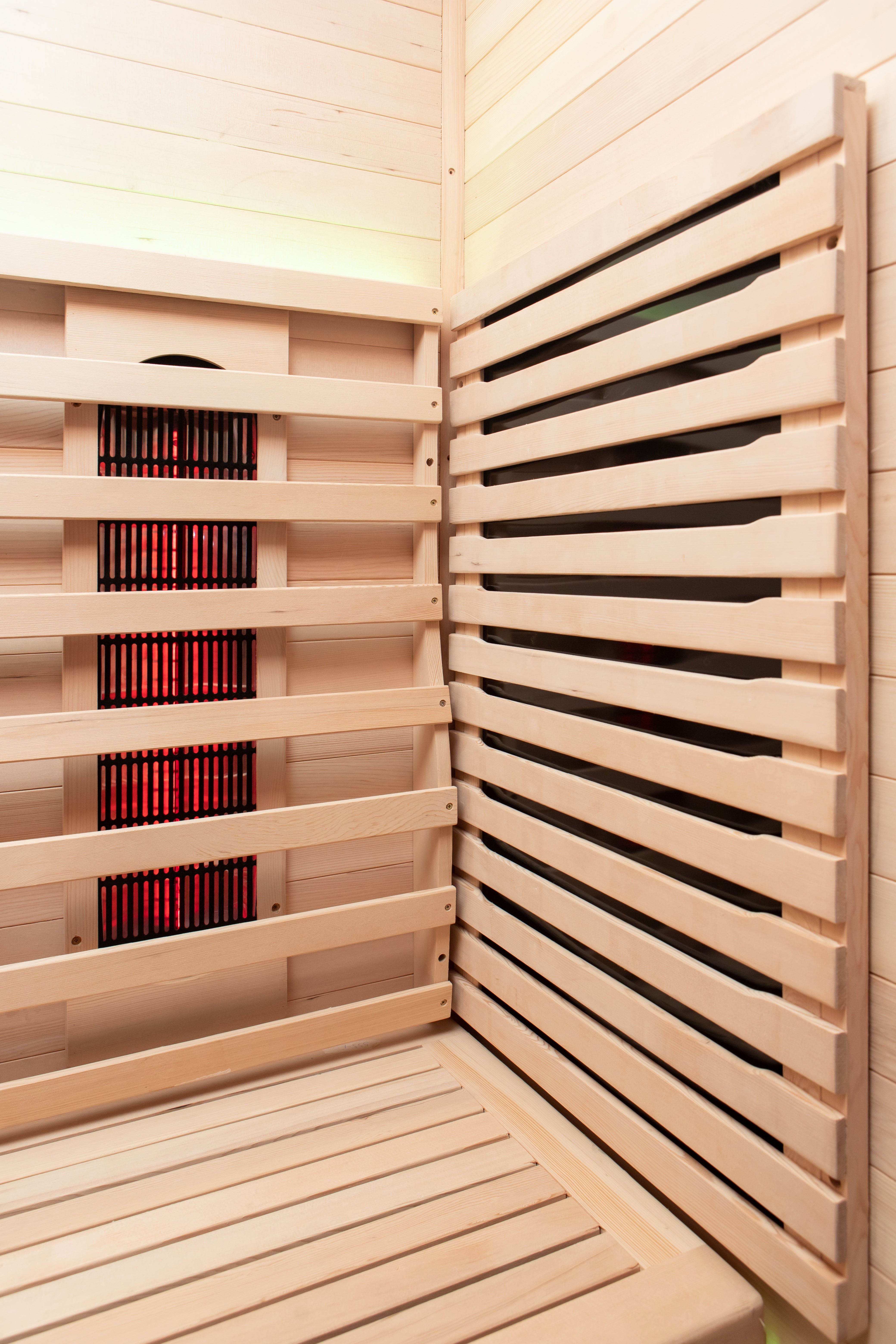 Patagonia 2-Person Outdoor Full Spectrum Infrared Sauna with Full-Body Medical-Grade Red Light Therapy and Smart WiFi App Control