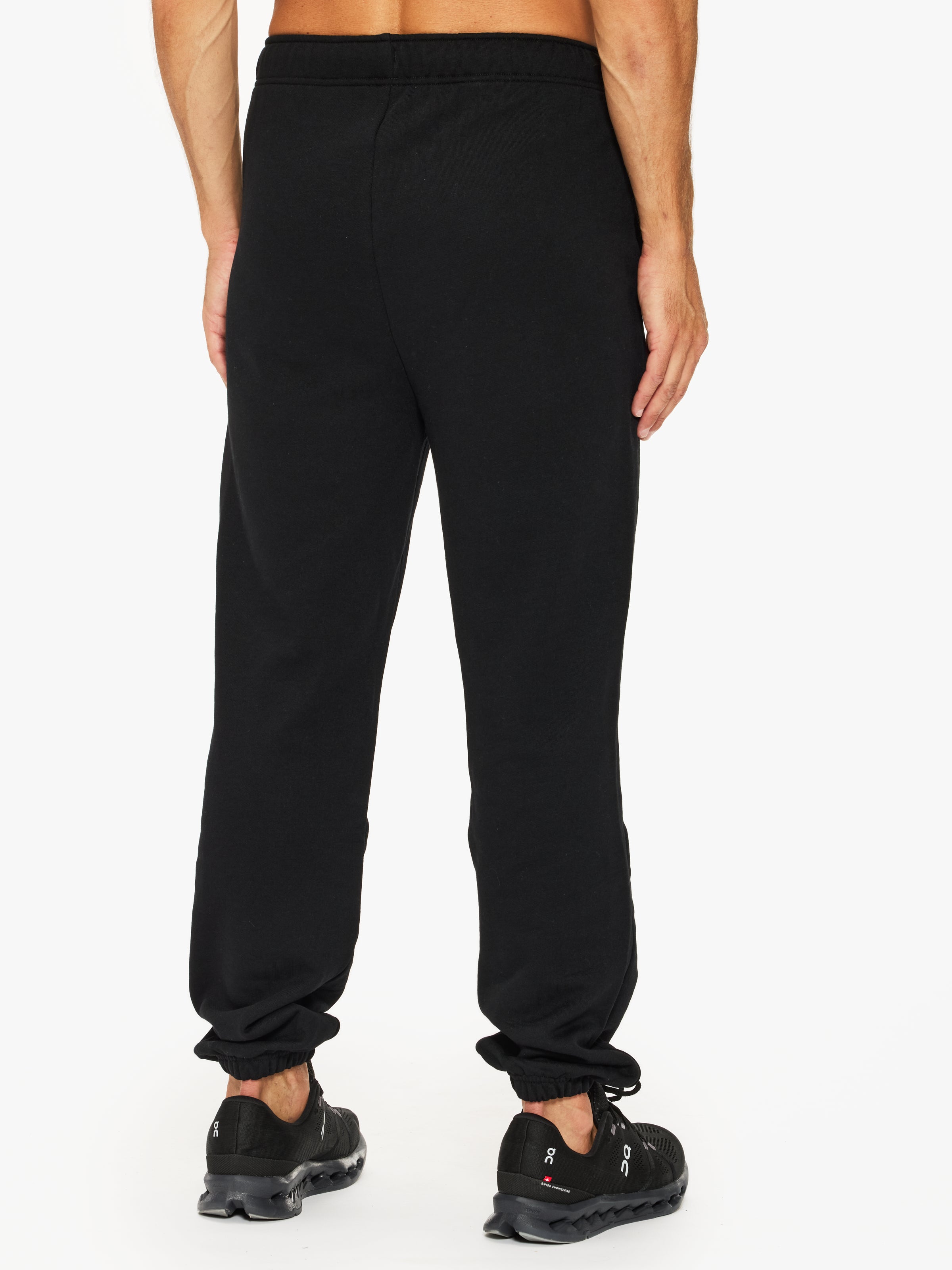 Alo Yoga Accolade Straight Leg Unisex Sweatpant