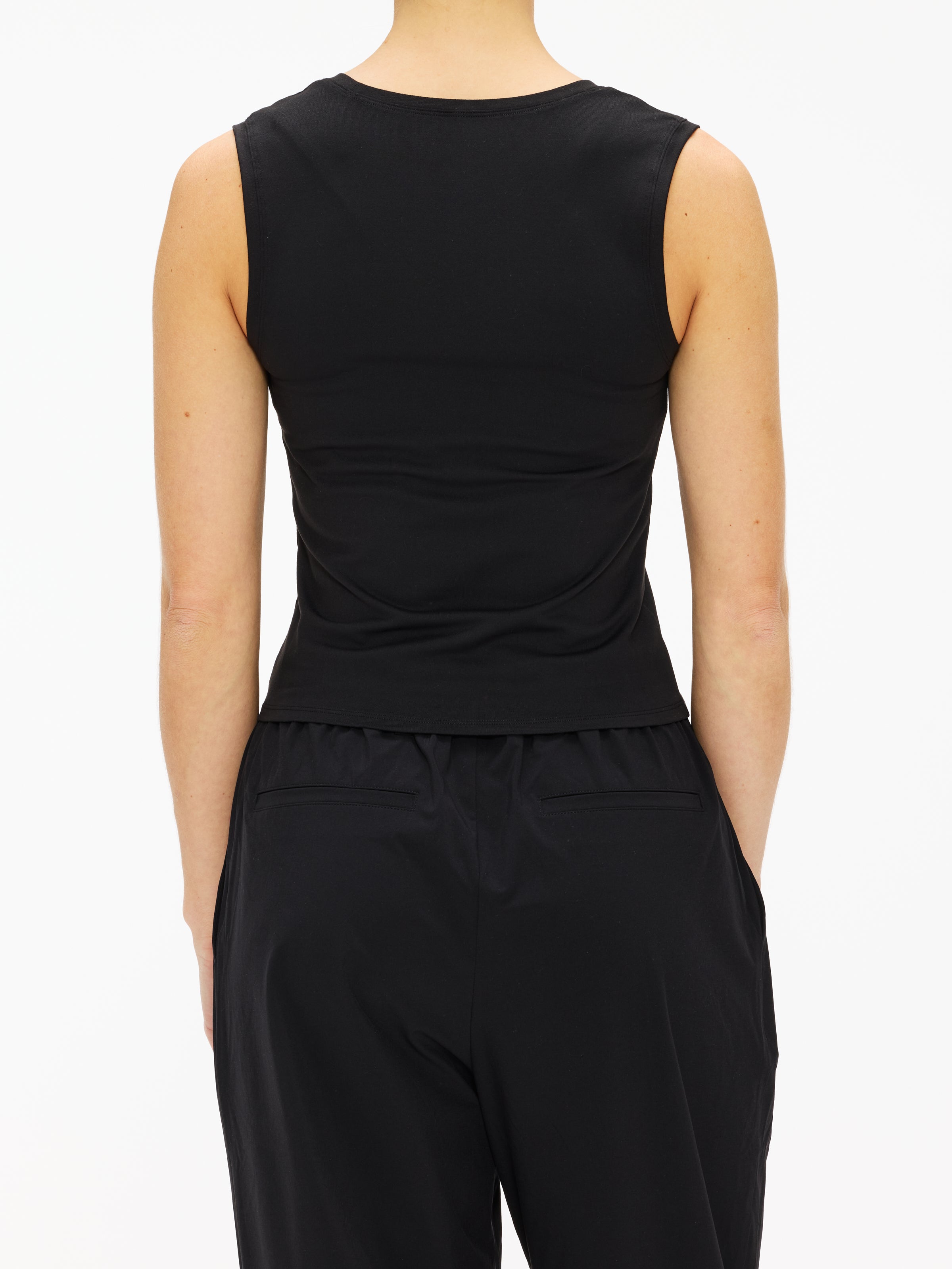 Vuori Halo Essential Scoop Tank