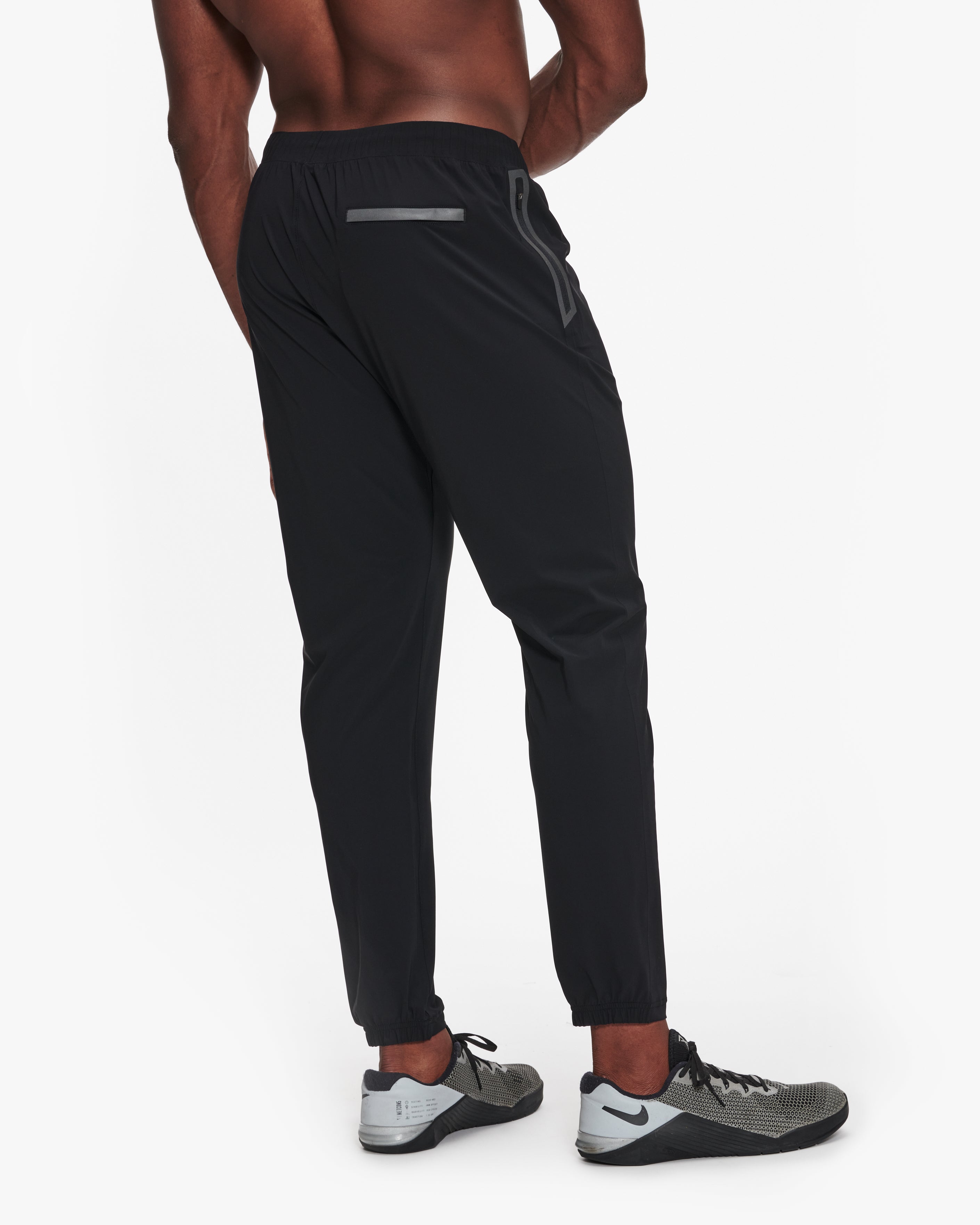 EQUINOX PERFORMANCE JOGGER